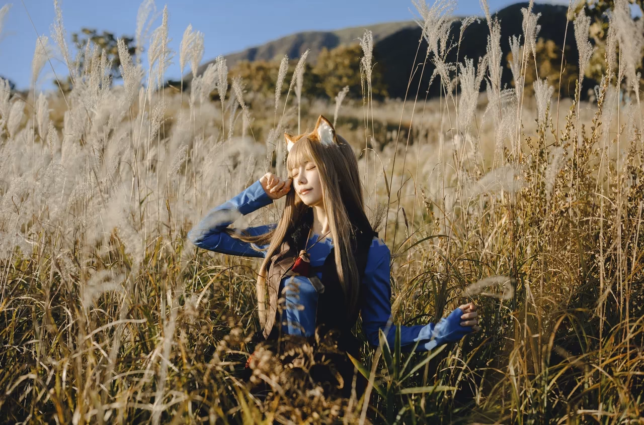 Ely Cosplay as Holo — cosplay photo 9 of 52