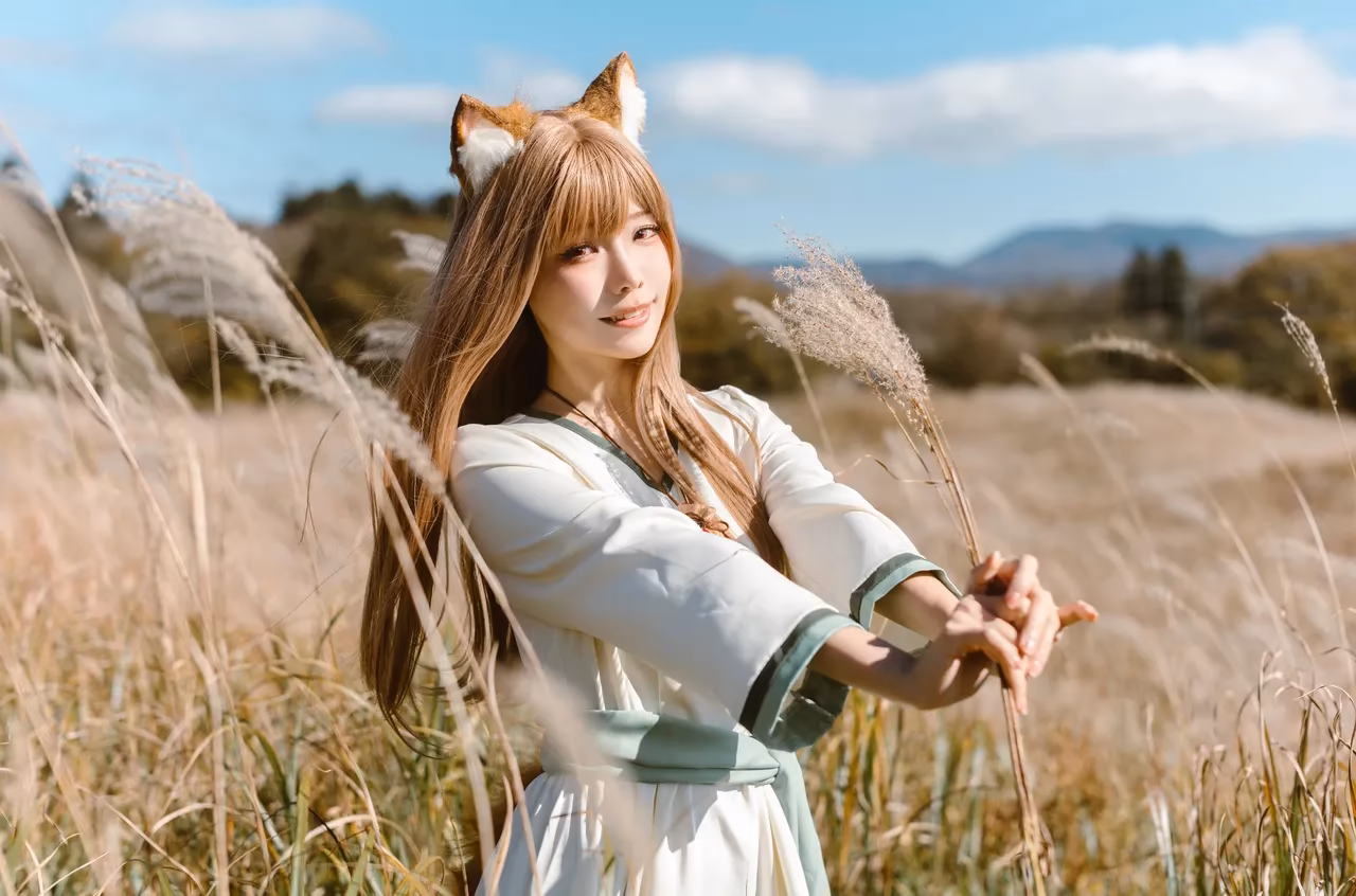 Ely Cosplay as Holo — cosplay photo 18 of 34
