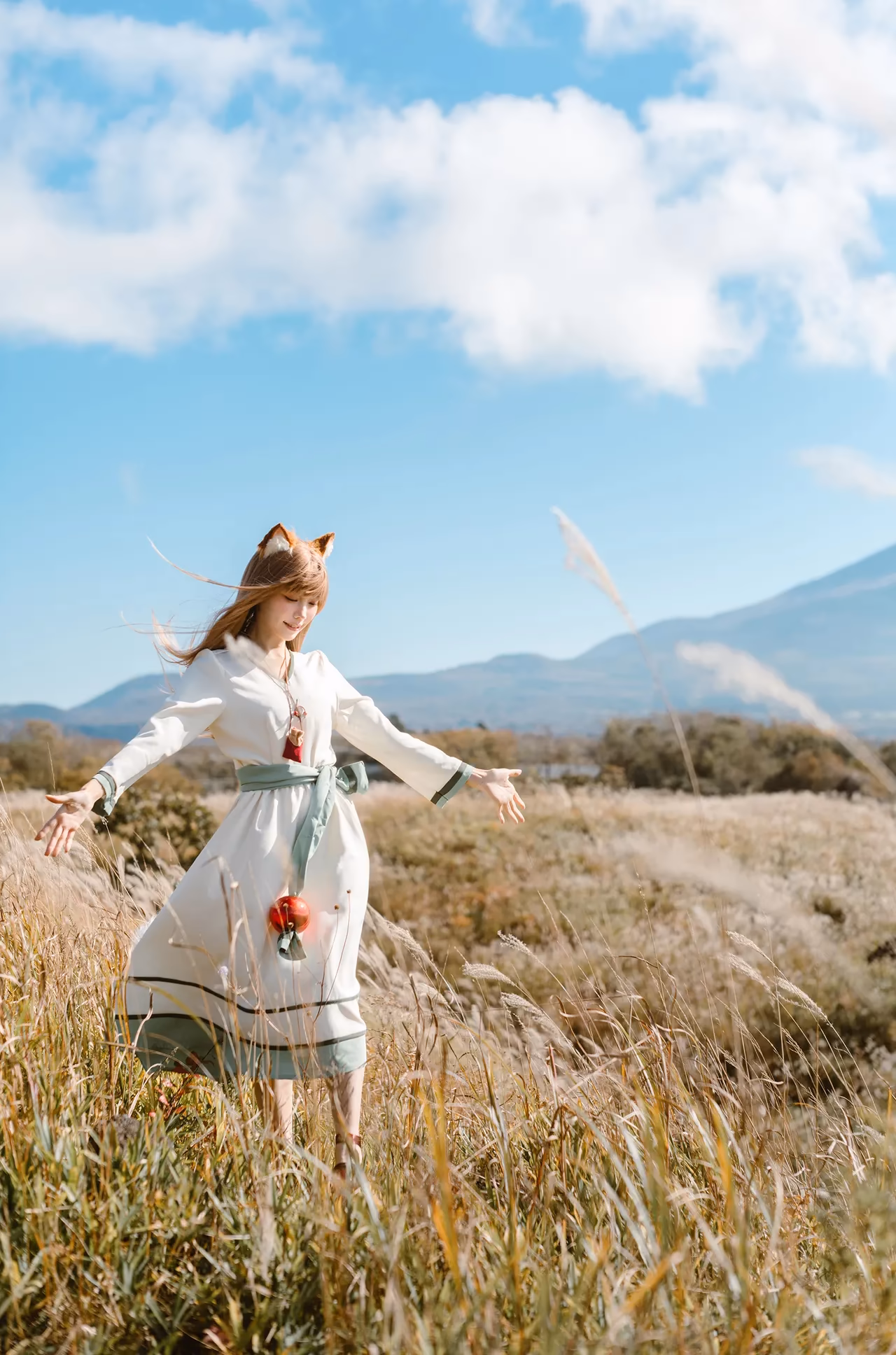 Ely Cosplay as Holo — cosplay photo 3 of 34