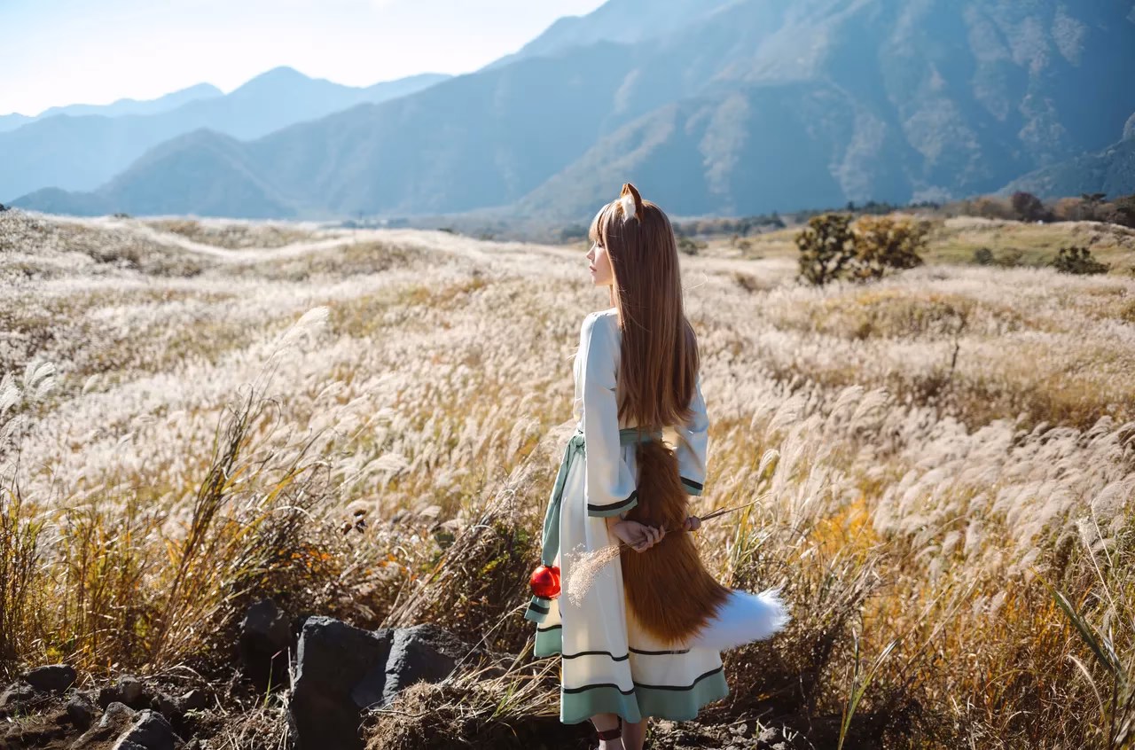 Ely Cosplay as Holo — cosplay photo 32 of 34