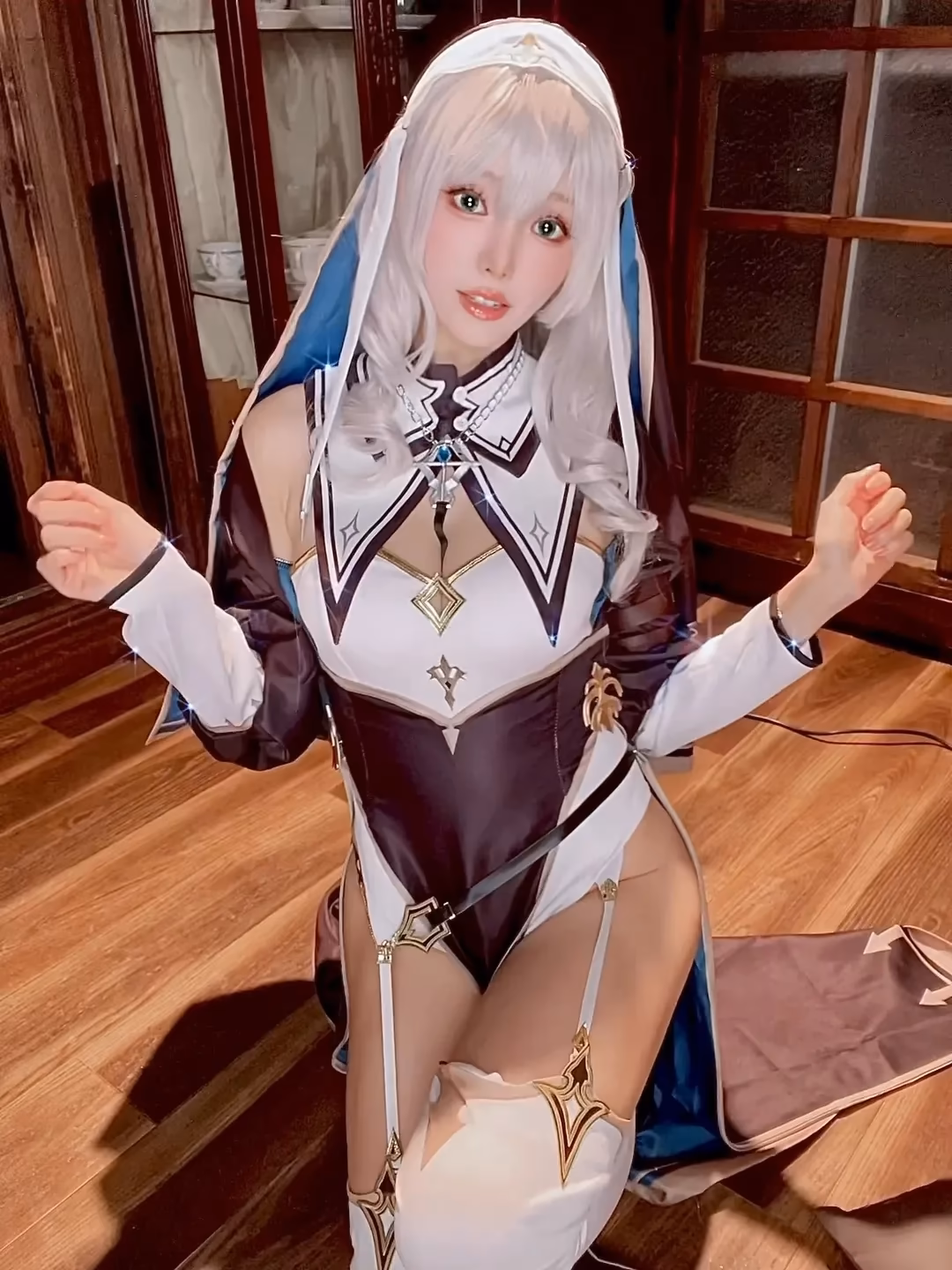 Ely Cosplay as Shirogane Noel — cosplay photo 16 of 26
