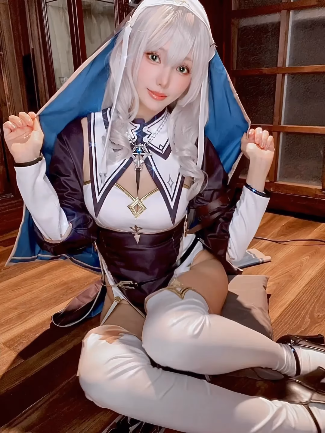 Ely Cosplay as Shirogane Noel — cosplay photo 18 of 26