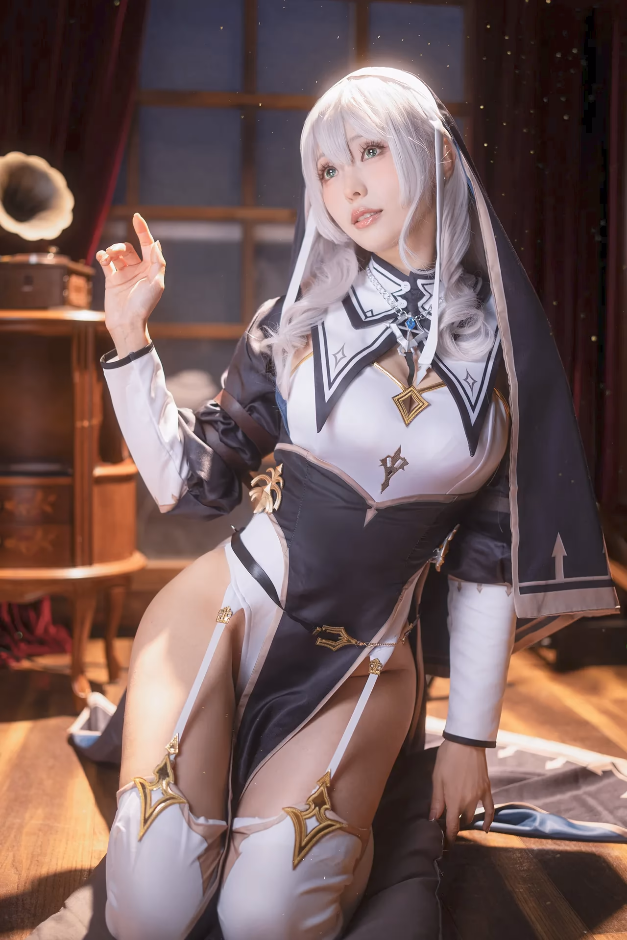 Ely Cosplay as Shirogane Noel — cosplay photo 7 of 26