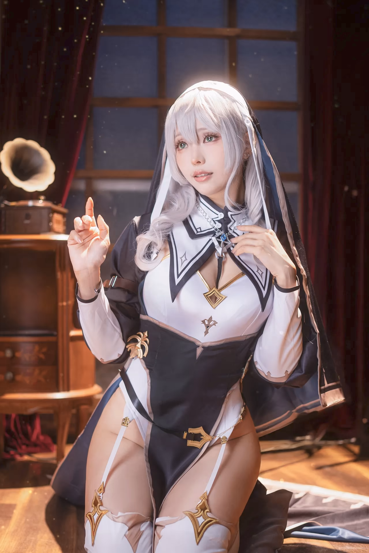 Ely Cosplay as Shirogane Noel — cosplay photo 8 of 26