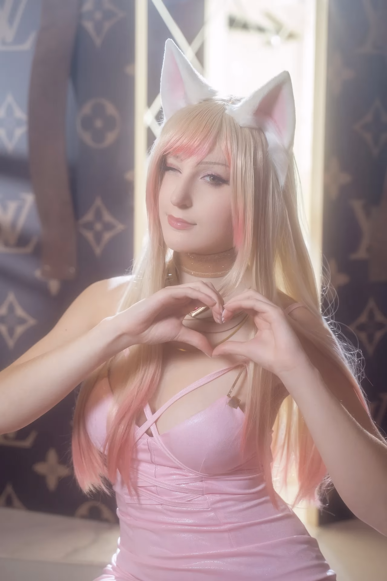 Elycoris as Ahri — cosplay photo 18 of 25