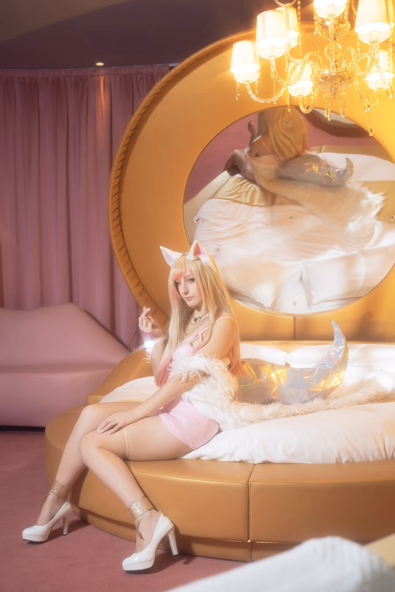 Elycoris as Ahri — cosplay photo 6 of 25