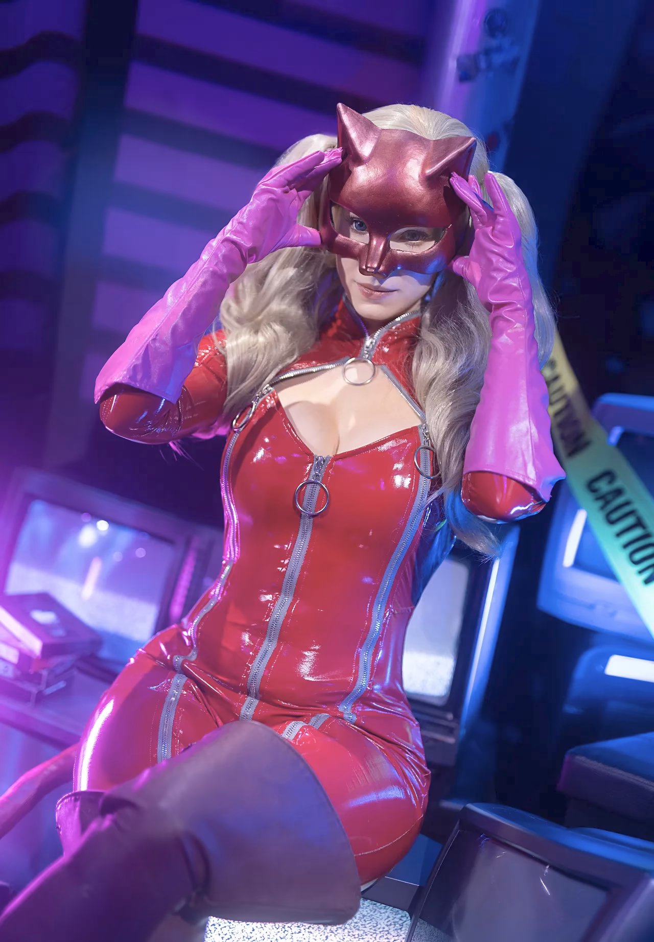Enji Night as Ann Takamaki — cosplay photo 4 of 32
