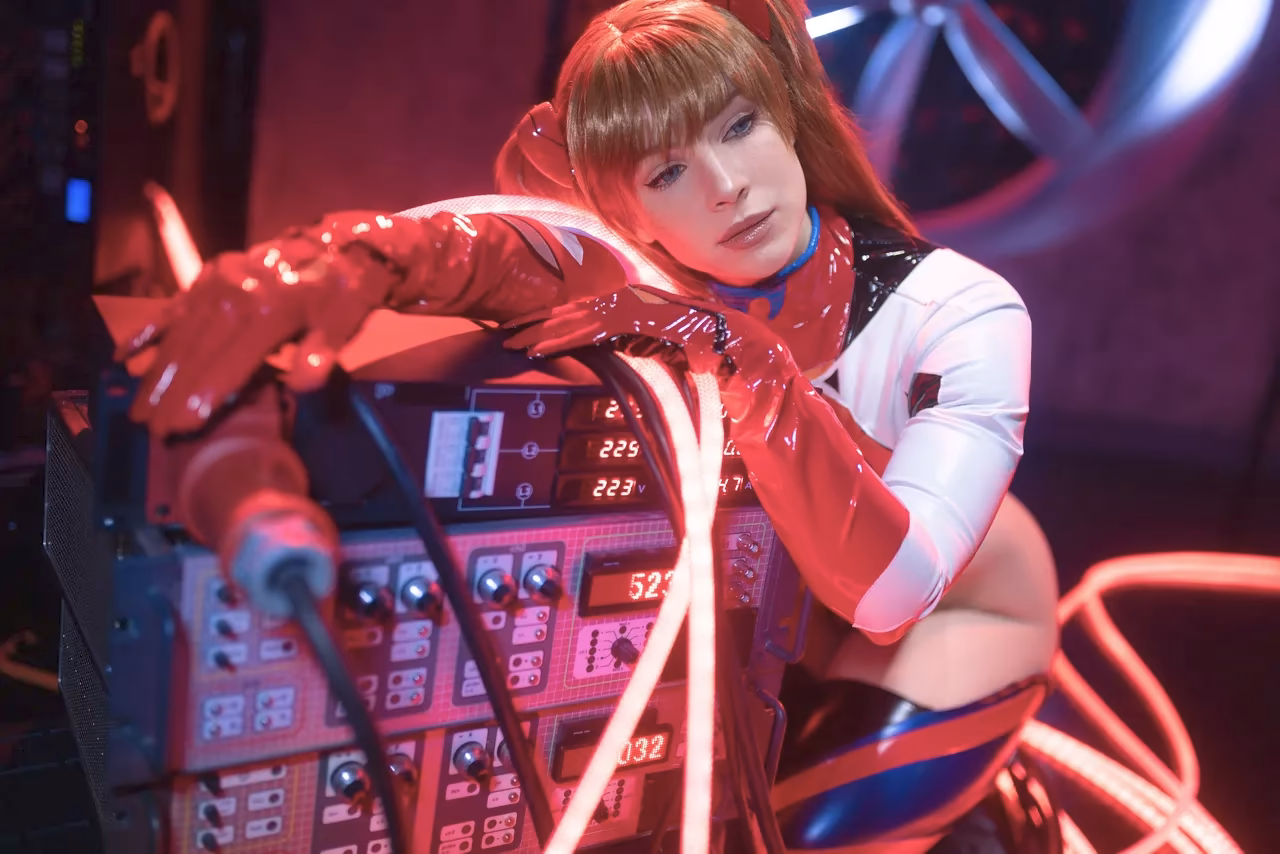 Enji Night as Asuka Langley Soryu — cosplay photo 12 of 35