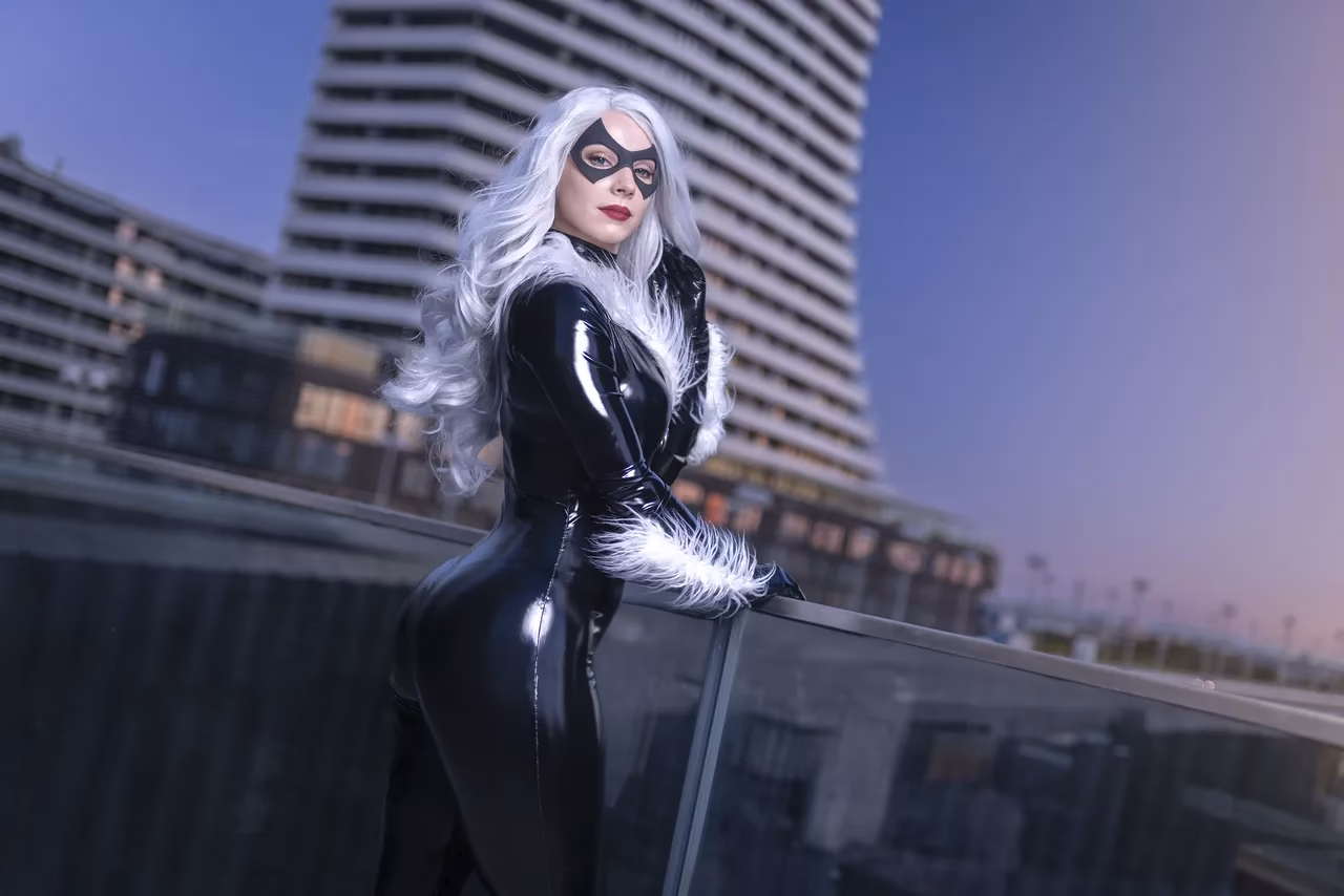 Enji Night as Black Cat — cosplay photo 5 of 37