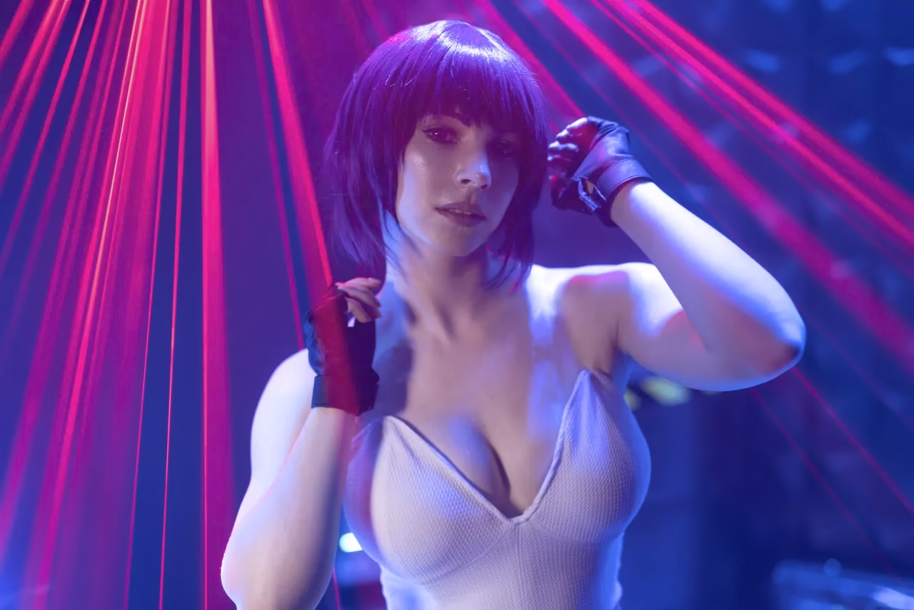 Enji Night as Motoko Kusanagi — cosplay photo 27 of 41