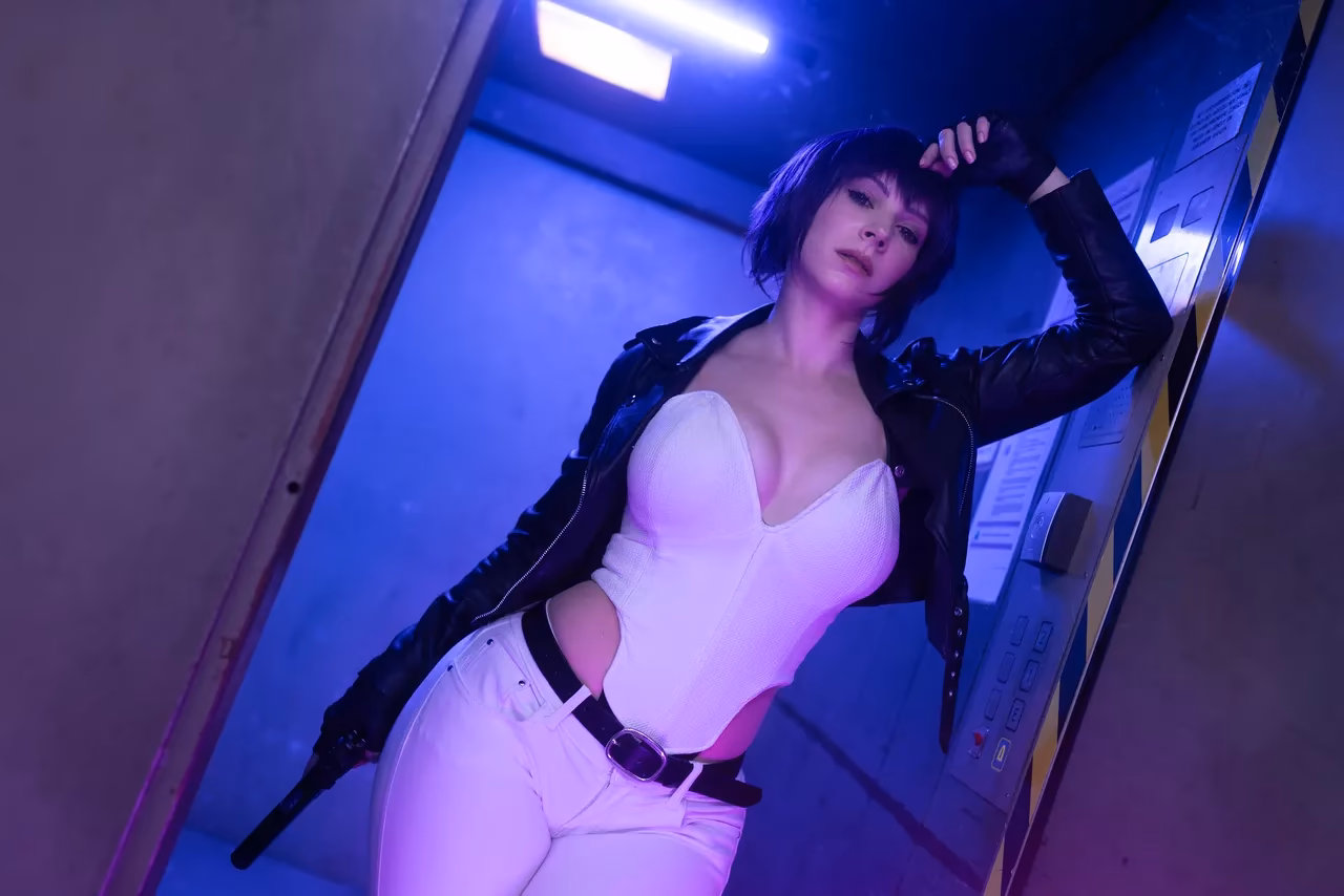 Enji Night as Motoko Kusanagi — cosplay photo 39 of 41