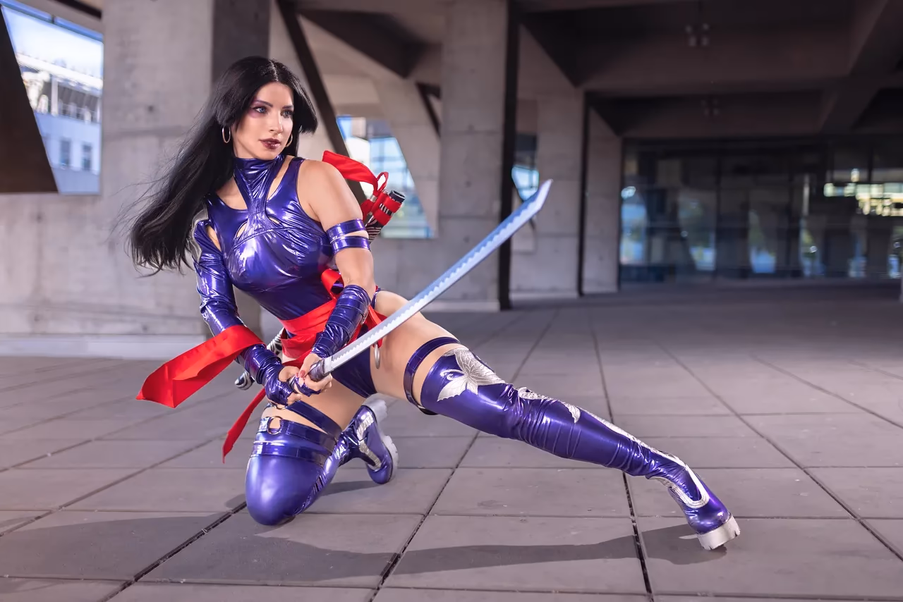 Enji Night as Psylocke — cosplay photo 15 of 34