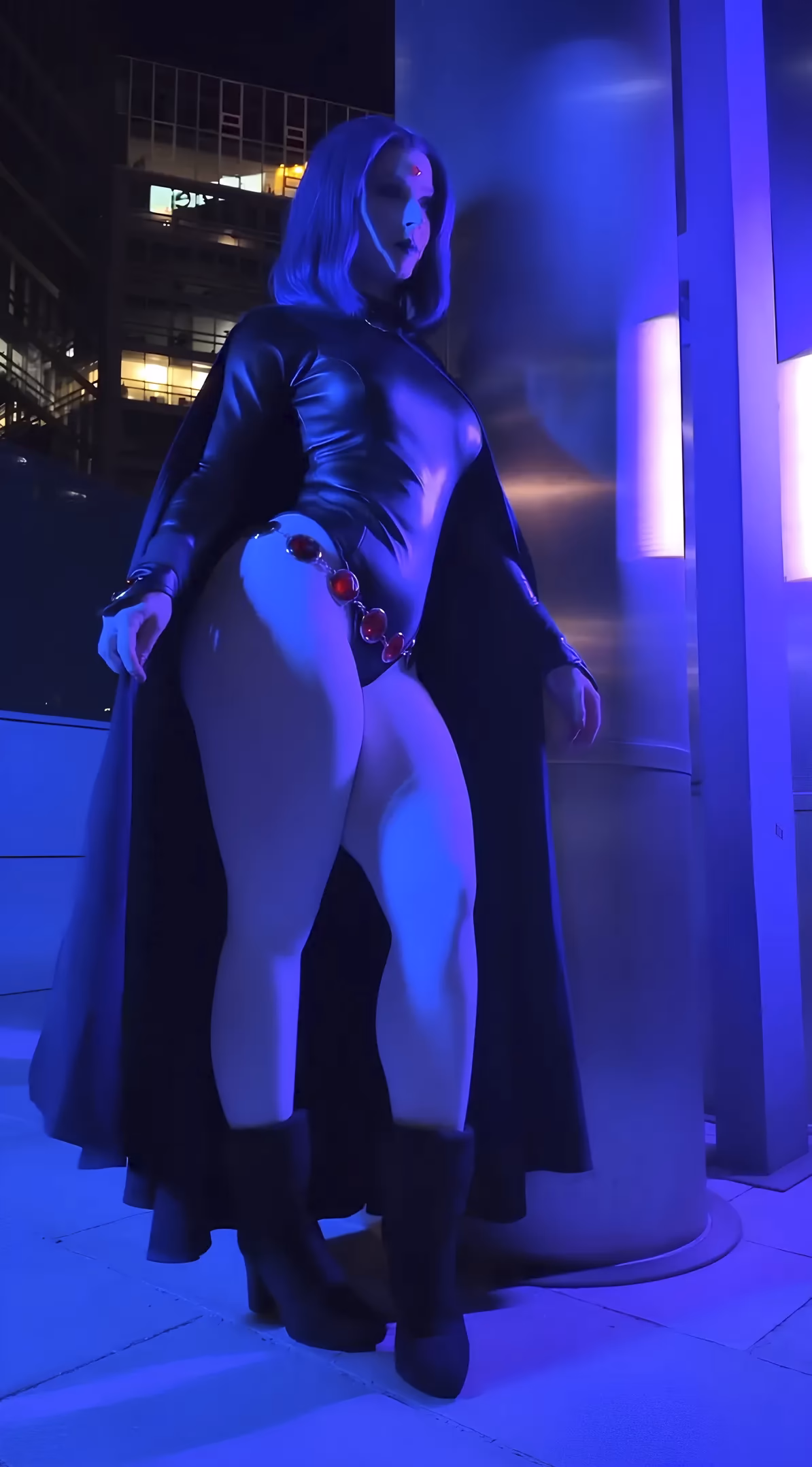 Enji Night as Raven — cosplay photo 4 of 11