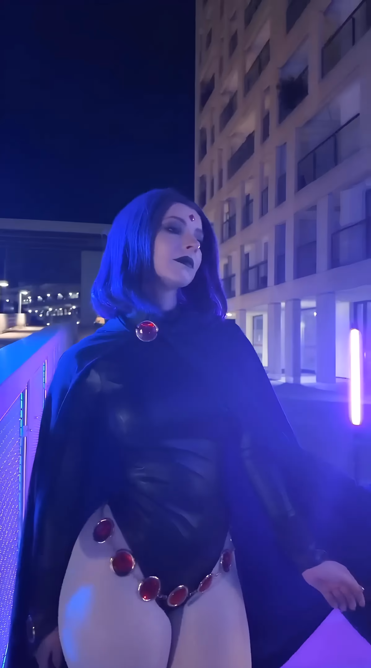 Enji Night as Raven — cosplay photo 5 of 11