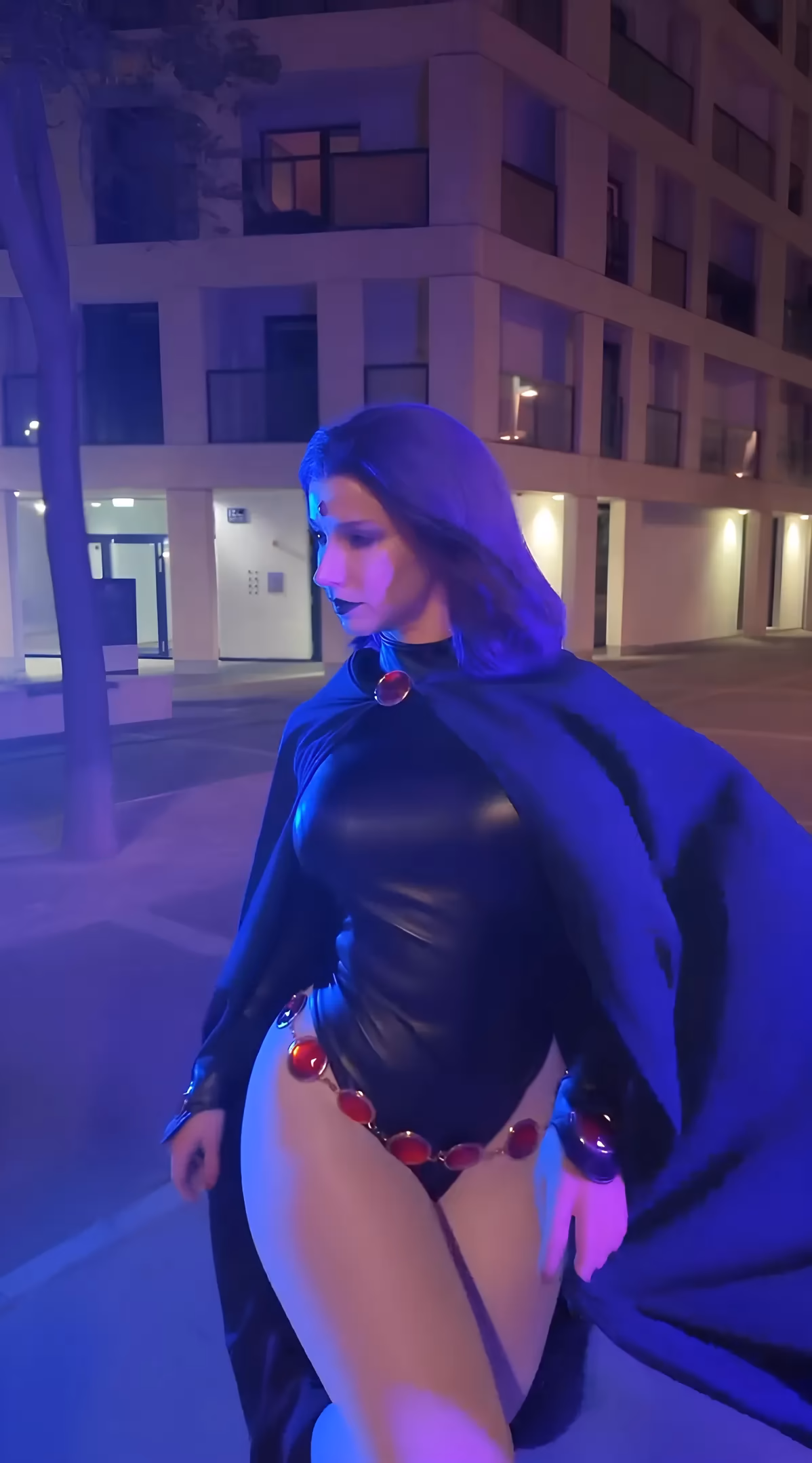 Enji Night as Raven — cosplay photo 8 of 11