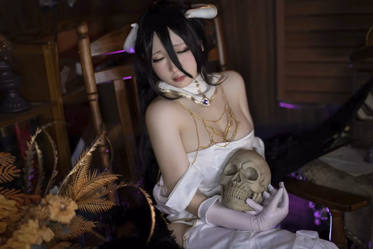 Eririchyan as Albedo — cosplay photo 5 of 28