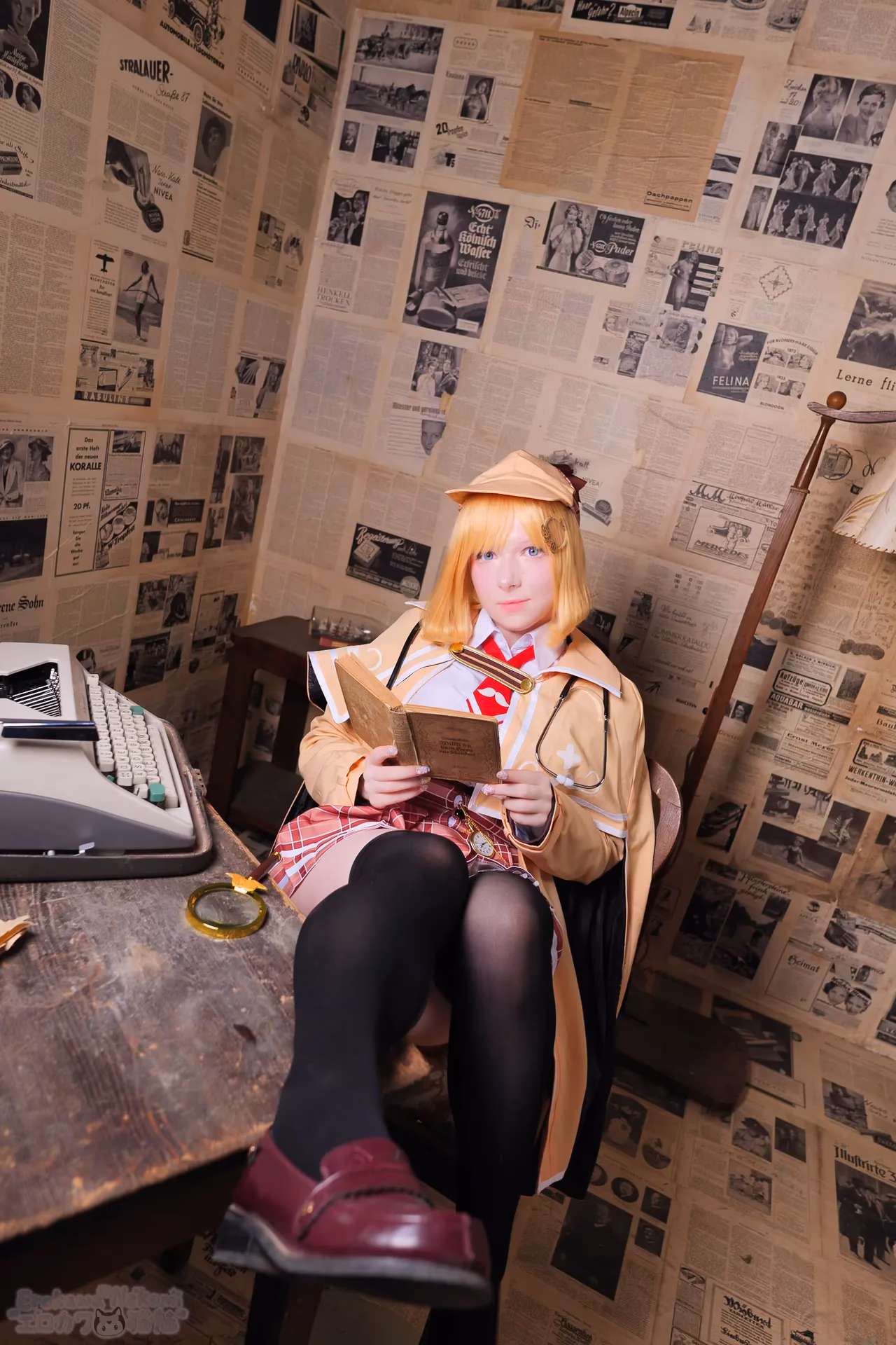 Erokawa Nekomi as Amelia Watson — cosplay photo 11 of 83