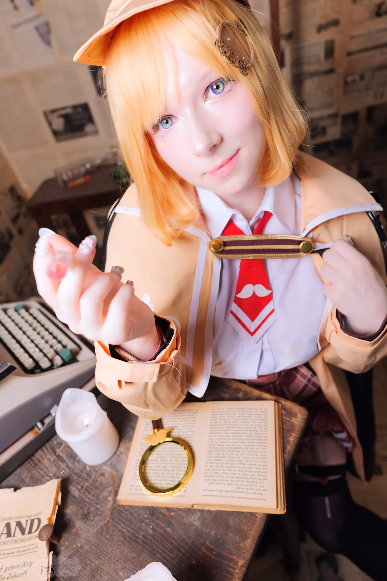 Erokawa Nekomi as Amelia Watson — cosplay photo 21 of 83