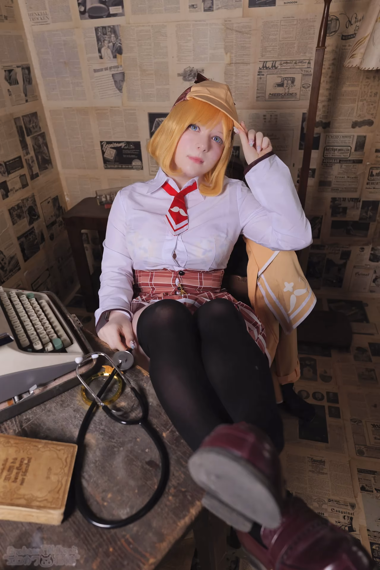 Erokawa Nekomi as Amelia Watson — cosplay photo 22 of 83