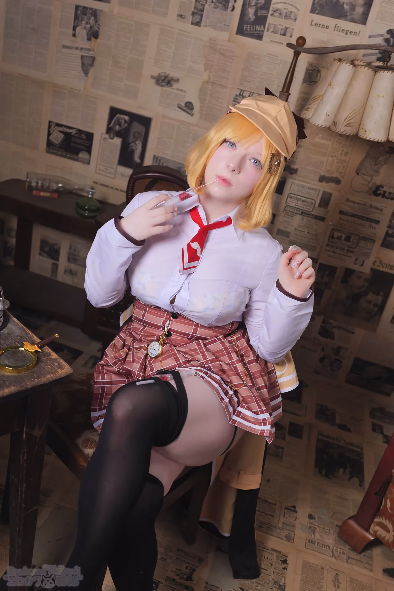Erokawa Nekomi as Amelia Watson — cosplay photo 35 of 83