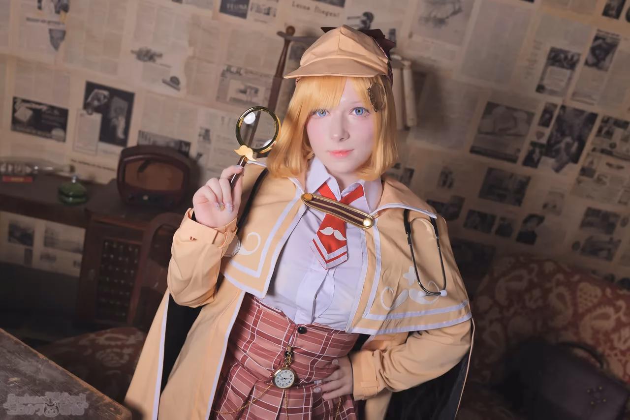 Erokawa Nekomi as Amelia Watson — cosplay photo 4 of 83