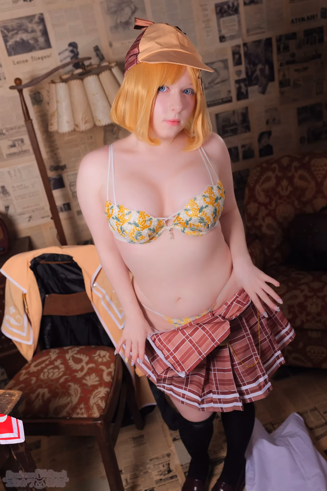 Erokawa Nekomi as Amelia Watson — cosplay photo 46 of 83