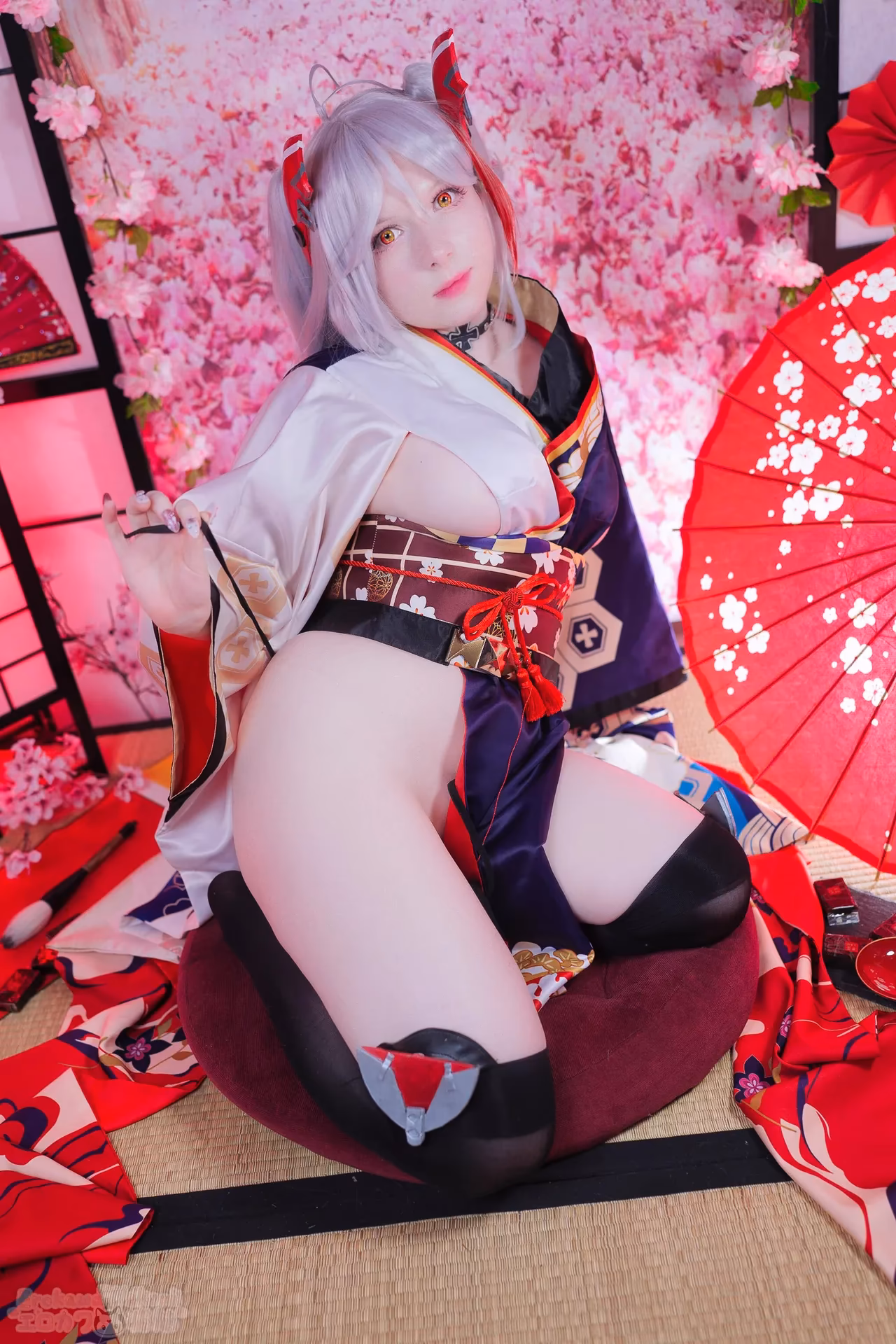 Erokawa Nekomi as Prinz Eugen — cosplay photo 31 of 59