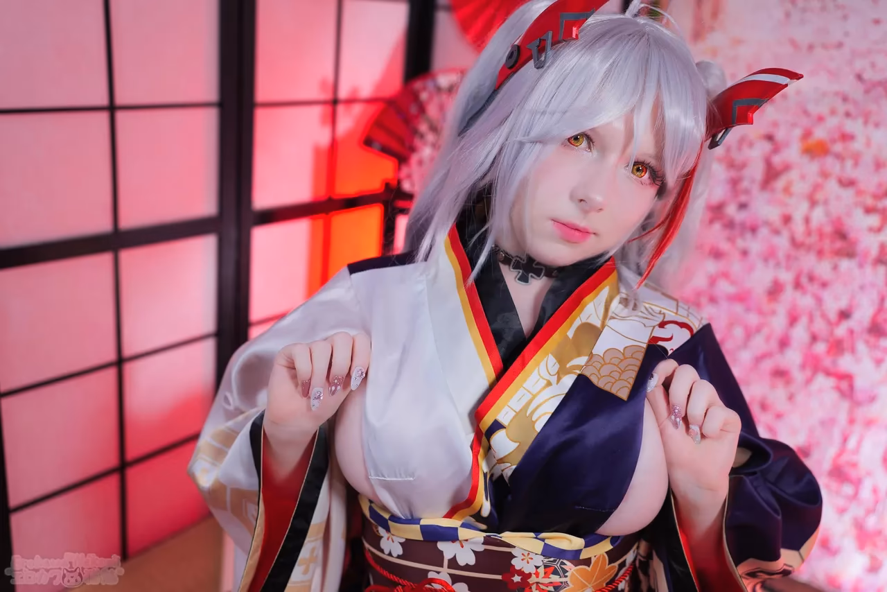 Erokawa Nekomi as Prinz Eugen — cosplay photo 37 of 59