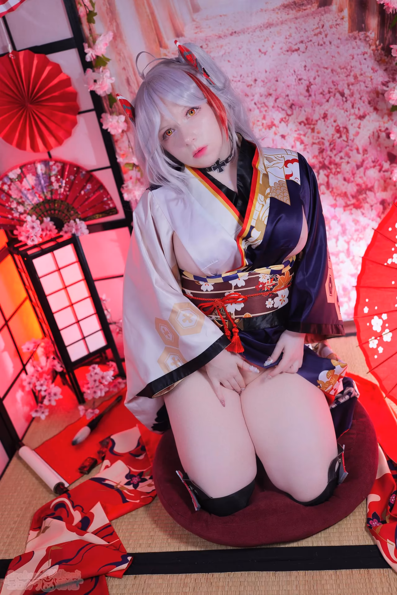 Erokawa Nekomi as Prinz Eugen — cosplay photo 43 of 59