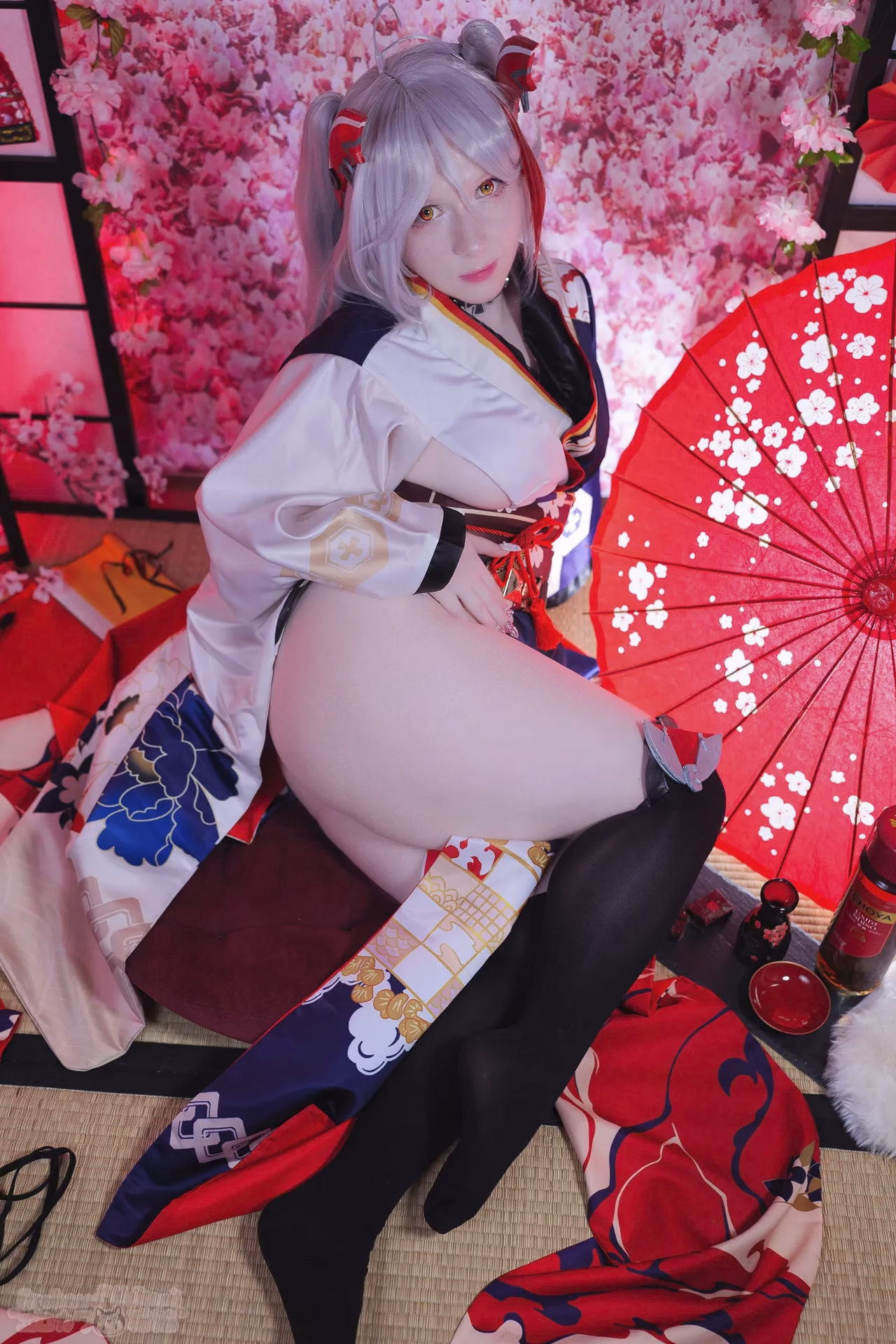 Erokawa Nekomi as Prinz Eugen — cosplay photo 47 of 59