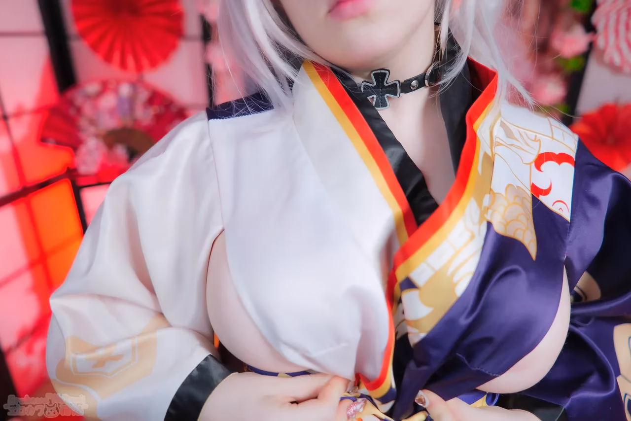 Erokawa Nekomi as Prinz Eugen — cosplay photo 51 of 59