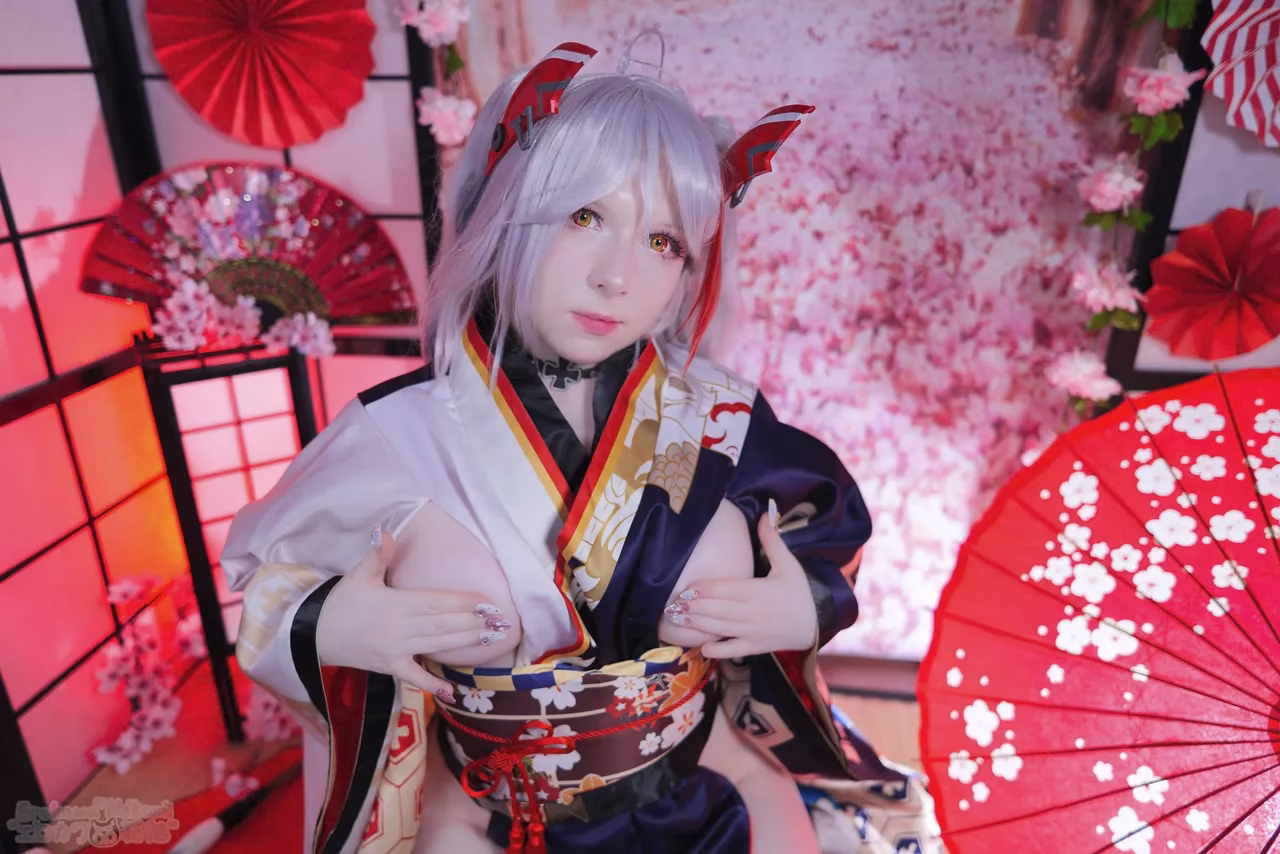 Erokawa Nekomi as Prinz Eugen — cosplay photo 53 of 59