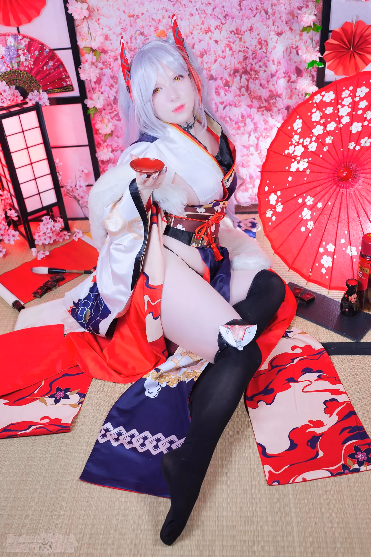 Erokawa Nekomi as Prinz Eugen — cosplay photo 6 of 59