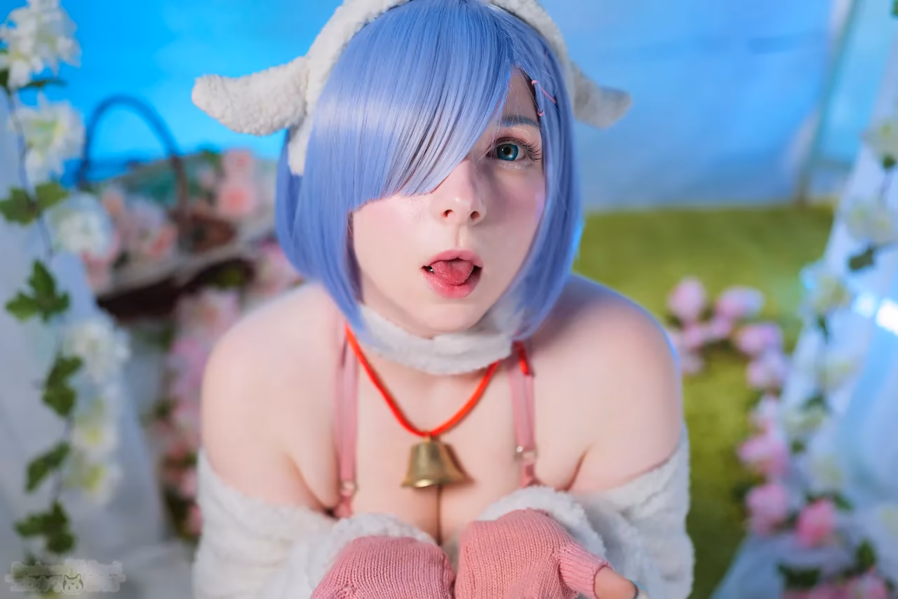 Erokawa Nekomi as Rem — cosplay photo 33 of 54