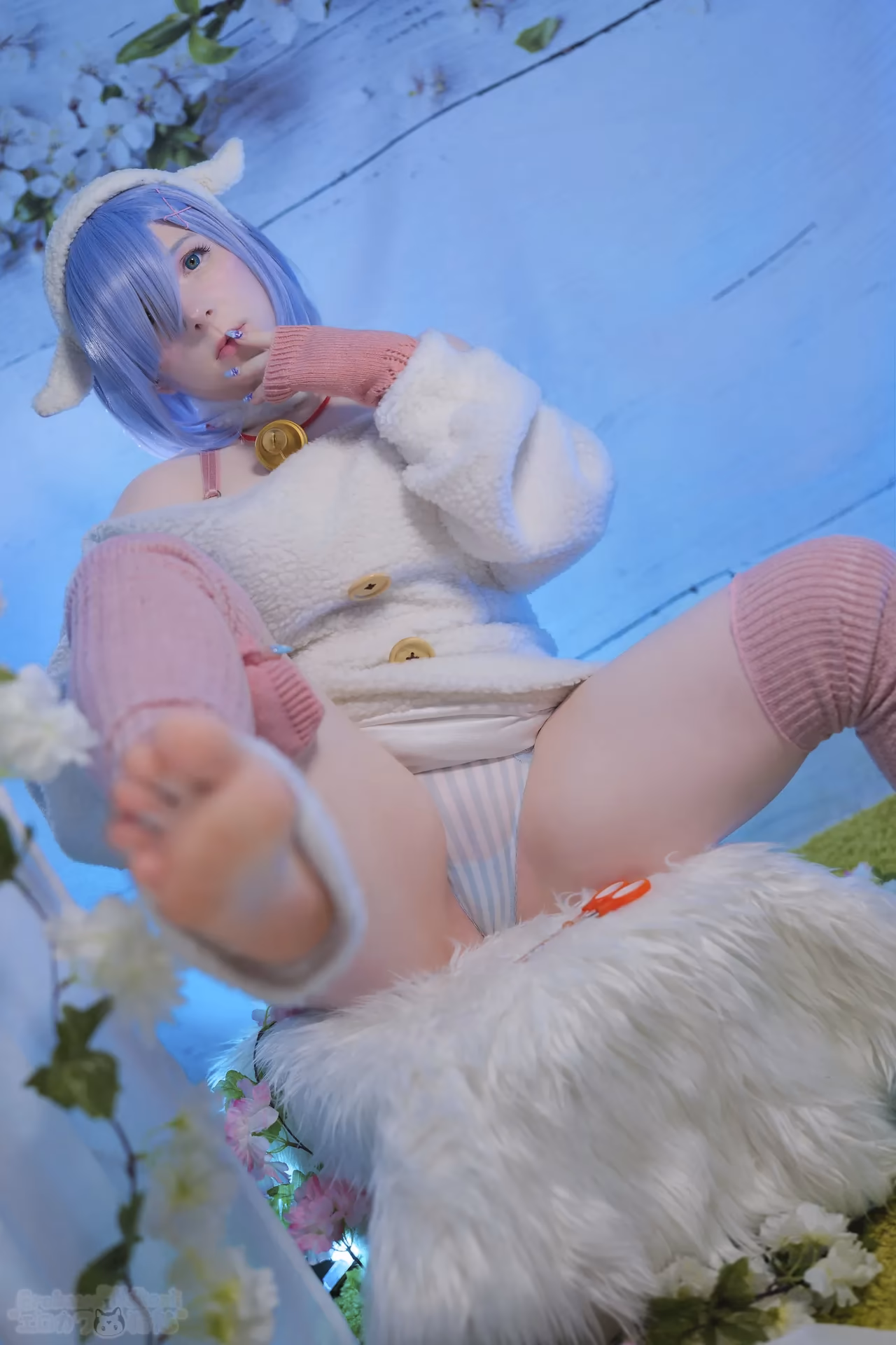 Erokawa Nekomi as Rem — cosplay photo 44 of 54