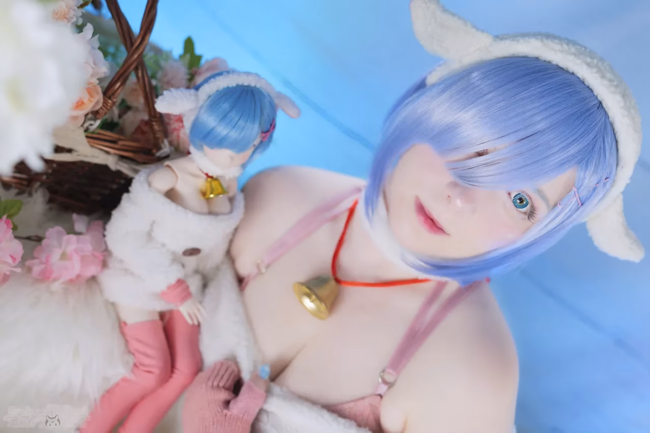 Erokawa Nekomi as Rem — cosplay photo 9 of 54