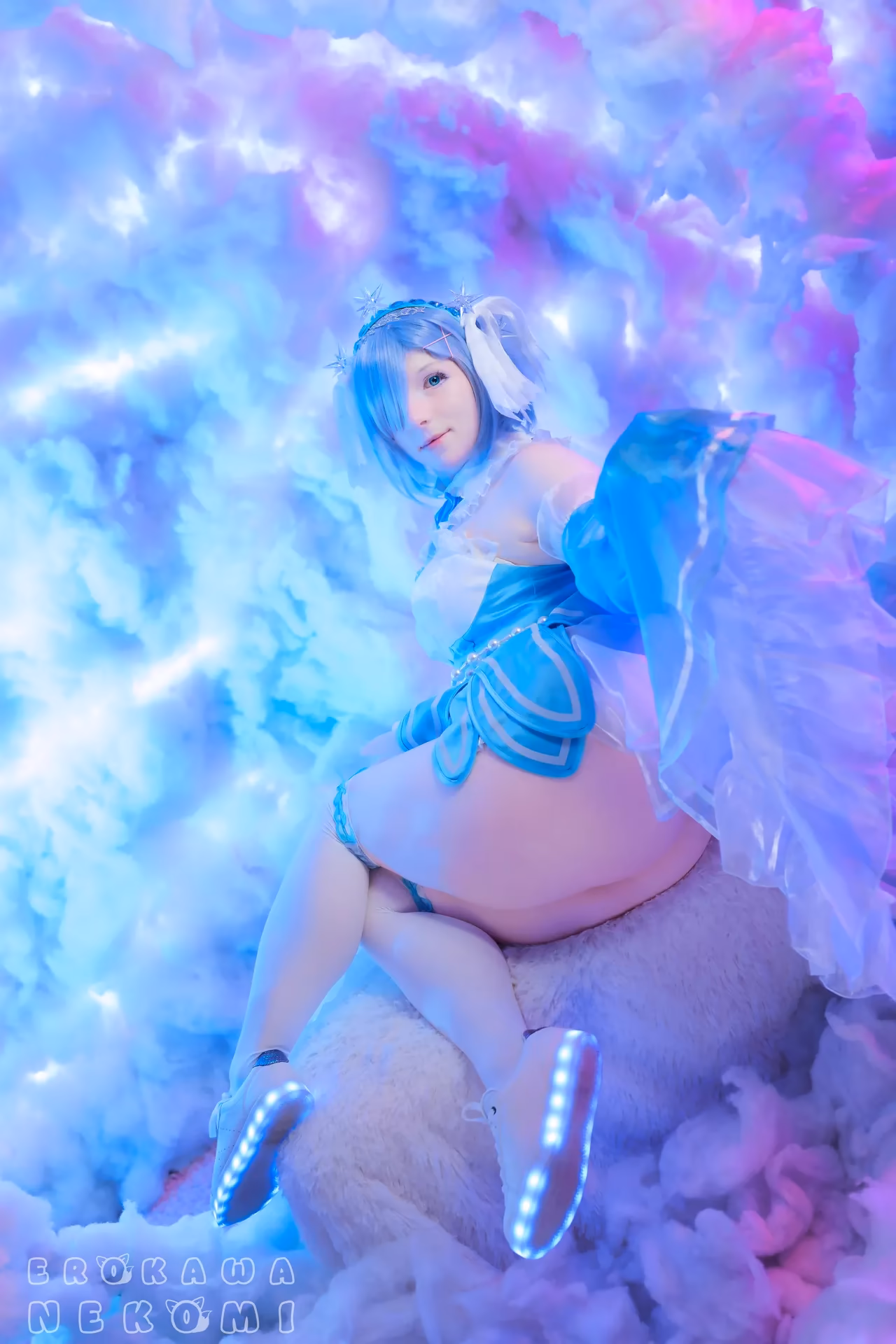Erokawa Nekomi as Rem — cosplay photo 49 of 70