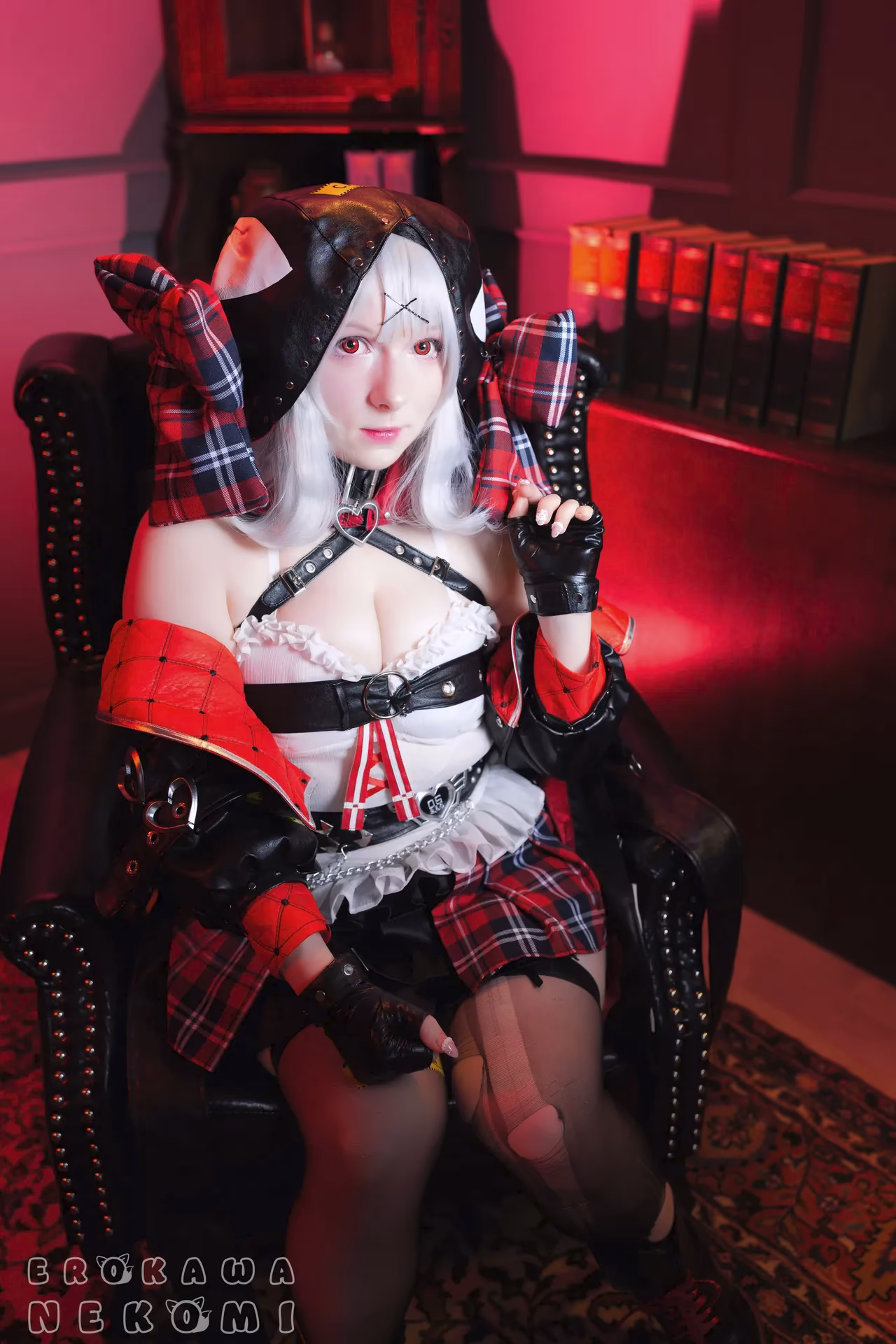Erokawa Nekomi as Sakamata Chloe — cosplay photo 3 of 90