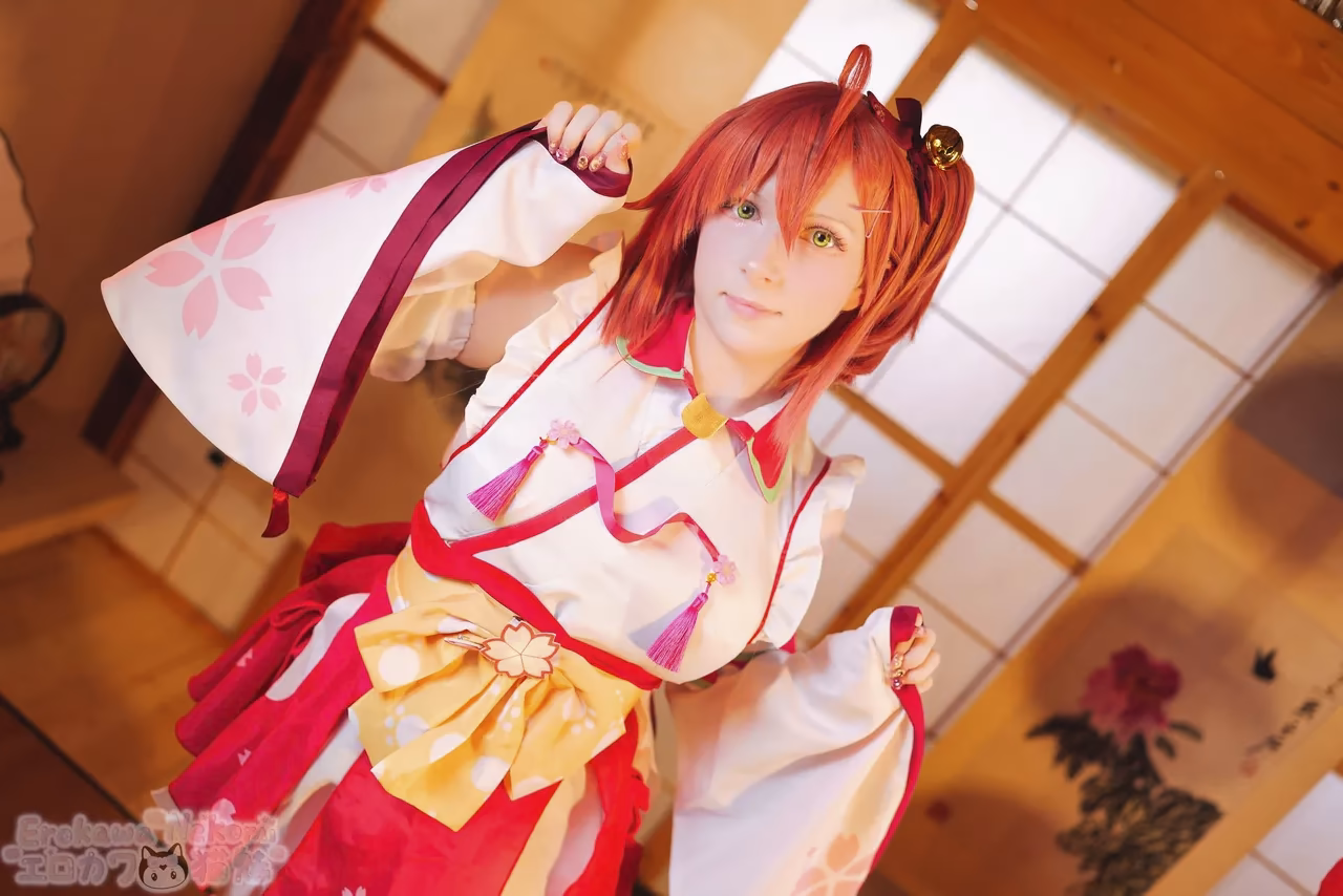 Erokawa Nekomi as Sakura Miko — cosplay photo 38 of 84
