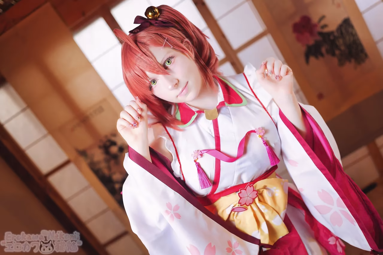 Erokawa Nekomi as Sakura Miko — cosplay photo 42 of 84