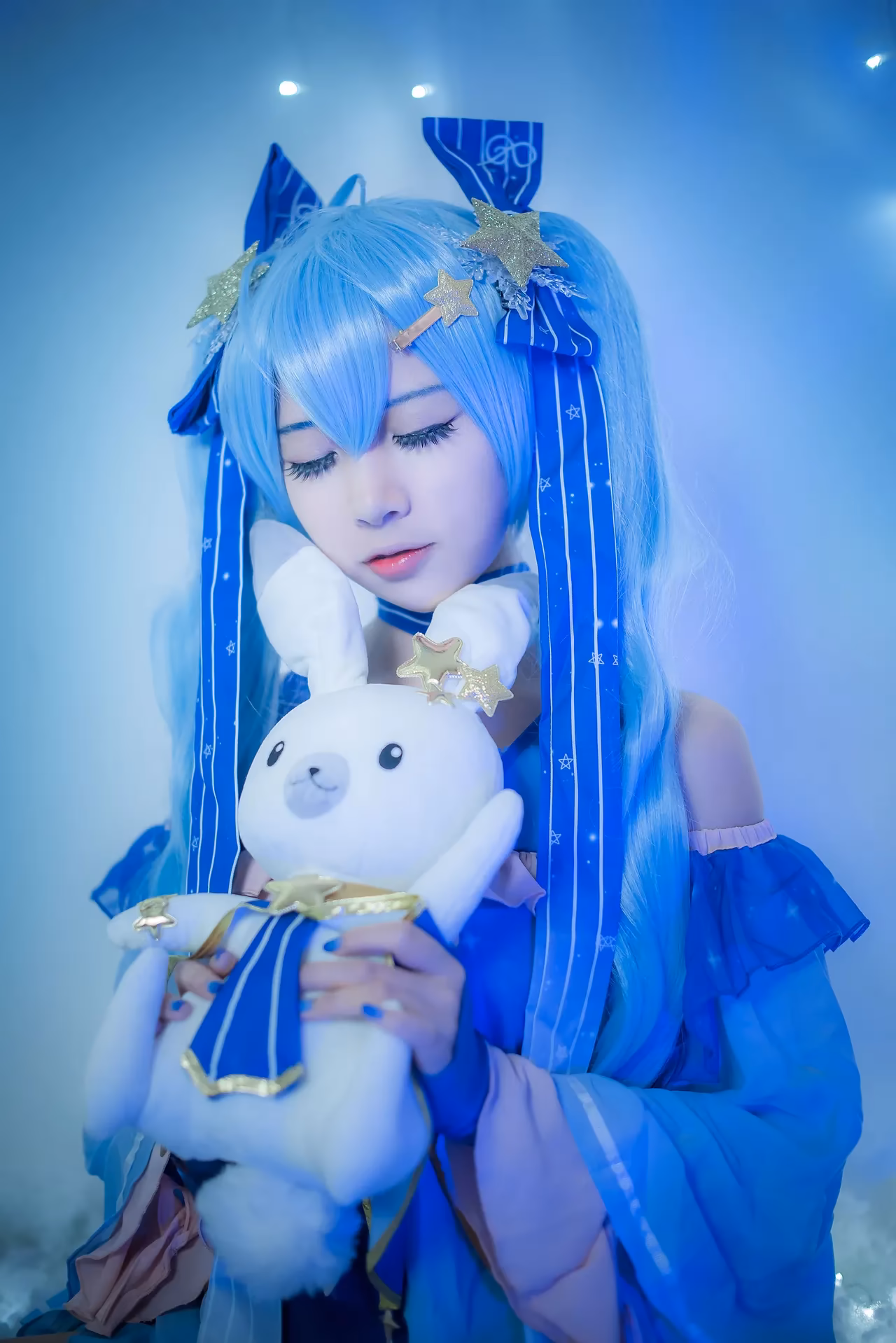 Erzuo Nisa as Hatsune Miku — cosplay photo 14 of 29
