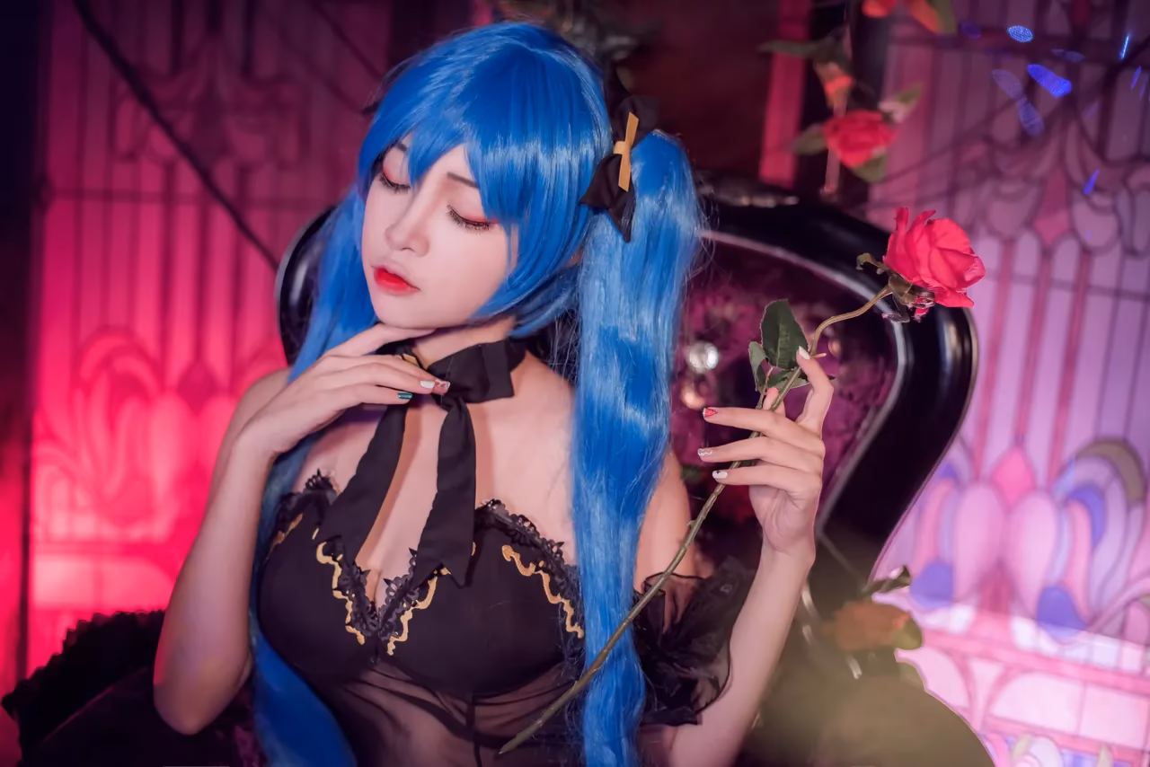 Erzuo Nisa as Hatsune Miku — cosplay photo 27 of 29