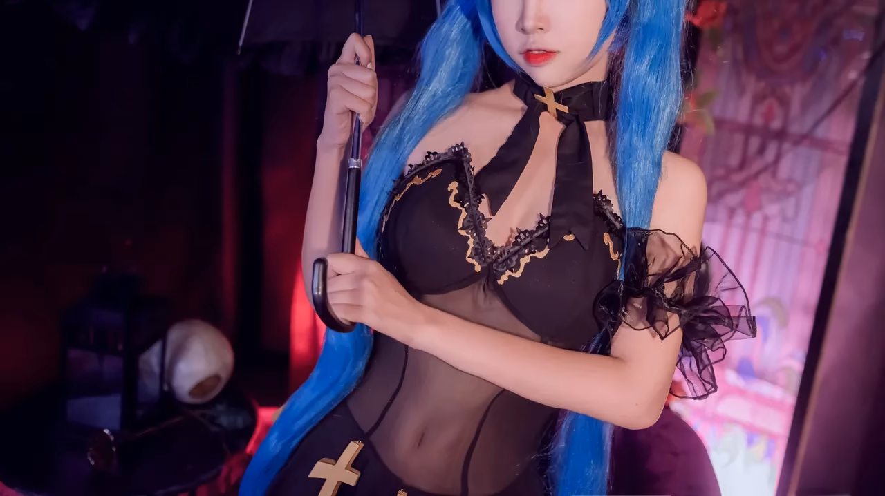 Erzuo Nisa as Hatsune Miku — cosplay photo 3 of 29