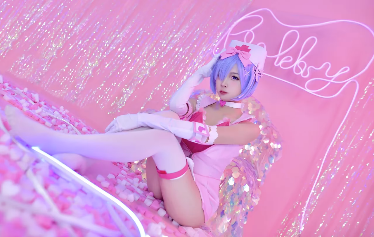 Erzuo Nisa as Rem — cosplay photo 11 of 40