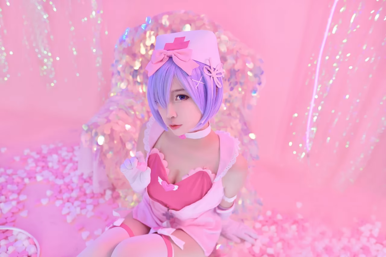 Erzuo Nisa as Rem — cosplay photo 12 of 40