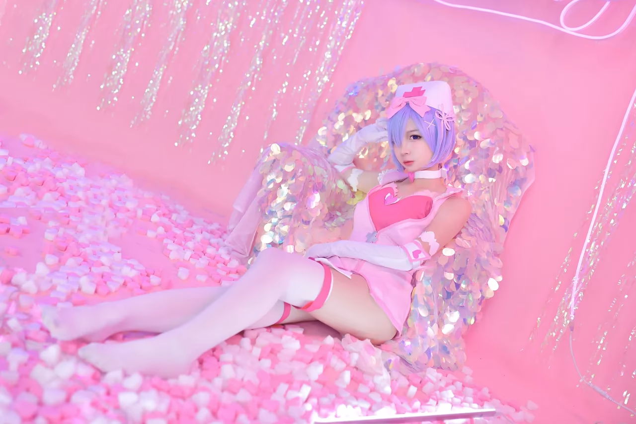Erzuo Nisa as Rem — cosplay photo 15 of 40