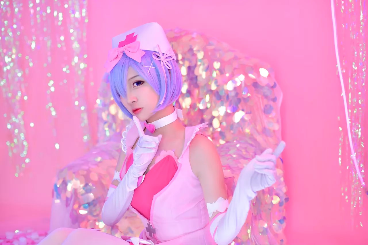 Erzuo Nisa as Rem — cosplay photo 8 of 40