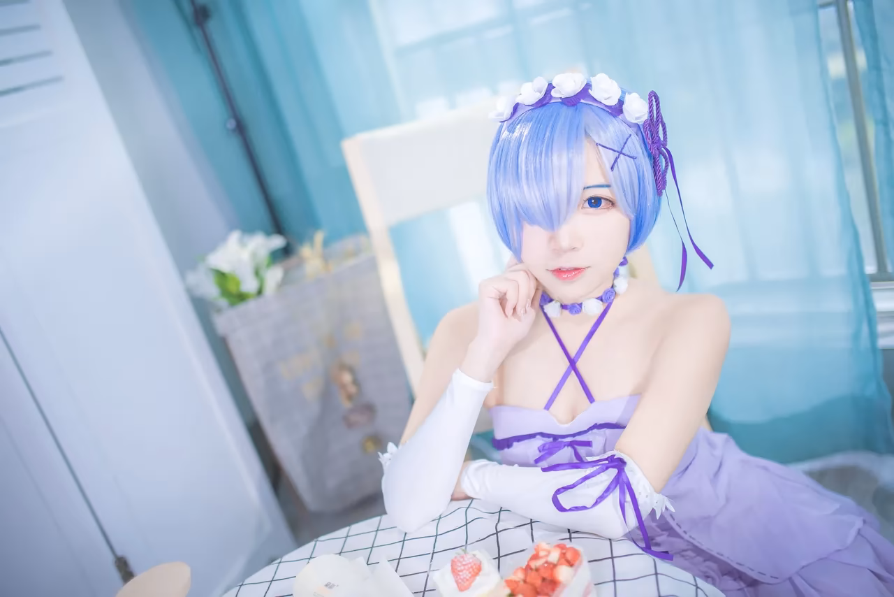 Erzuo Nisa as Rem — cosplay photo 11 of 14