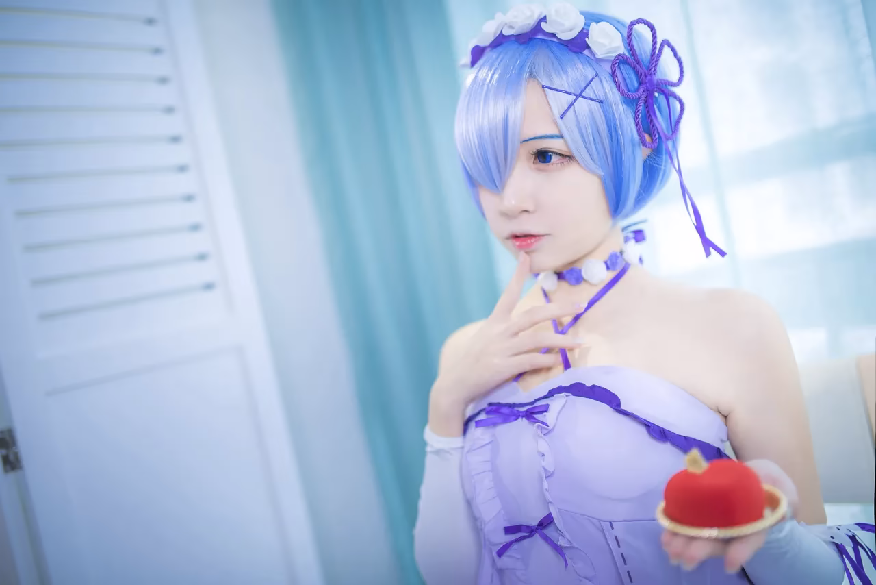 Erzuo Nisa as Rem — cosplay photo 3 of 14