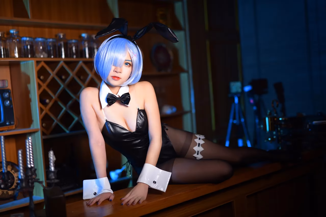 Erzuo Nisa as Rem — cosplay photo 15 of 15